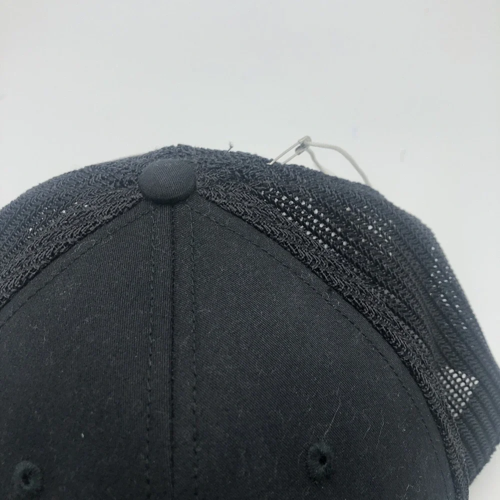 NWT Tommy Bahama‎ Golf Cap Snap Back Adjustable Black Vented Golfing Front Patch